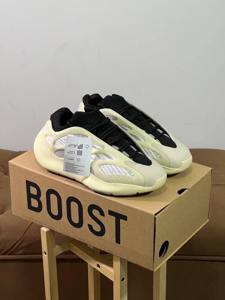 Chaussures Yeezy V3 700 Disponible  — photo 1