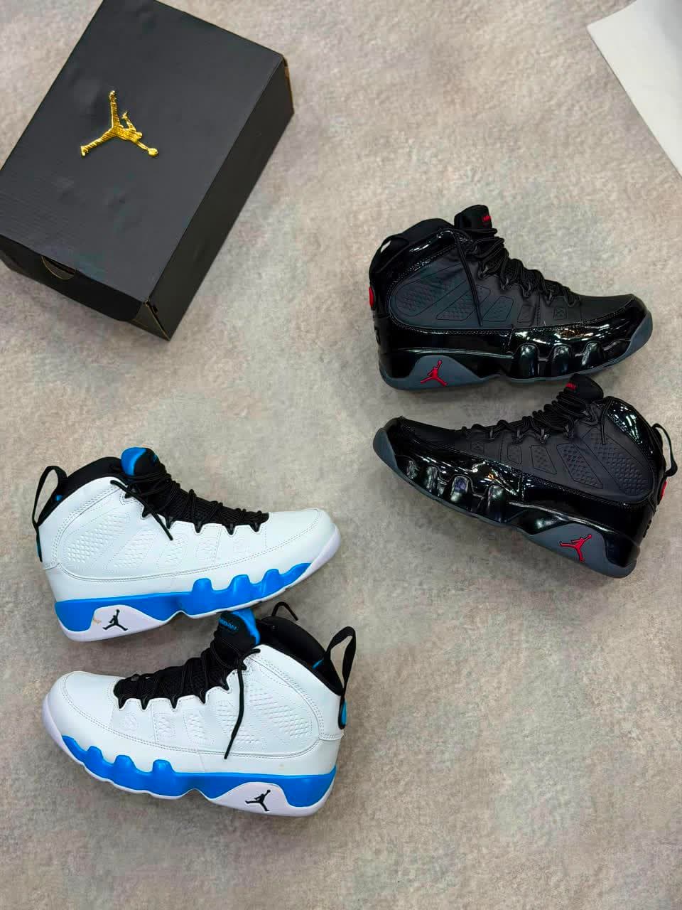 Chaussures Jordan 12 All Color Disponible